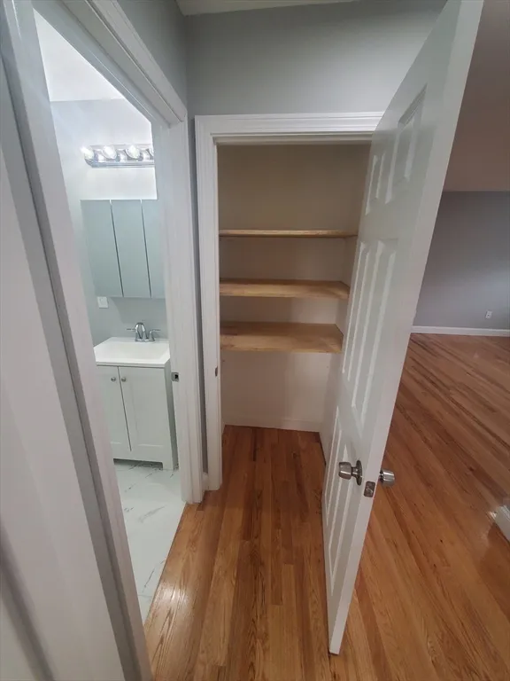 2 bed, 1 bath apartment for rent at 4 Oakcrest Unit 31, Hyde Park — photo 10 of 12