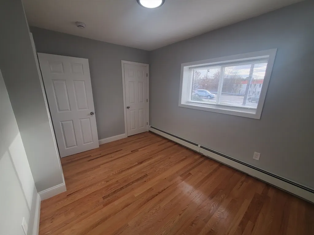 2 bed, 1 bath apartment for rent at 4 Oakcrest Unit 31, Hyde Park — photo 8 of 12