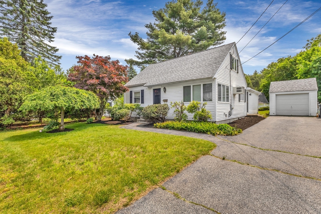 3 bed, 2 bath apartment for rent at 4 Oakridge Ave, Natick — photo 28 of 28