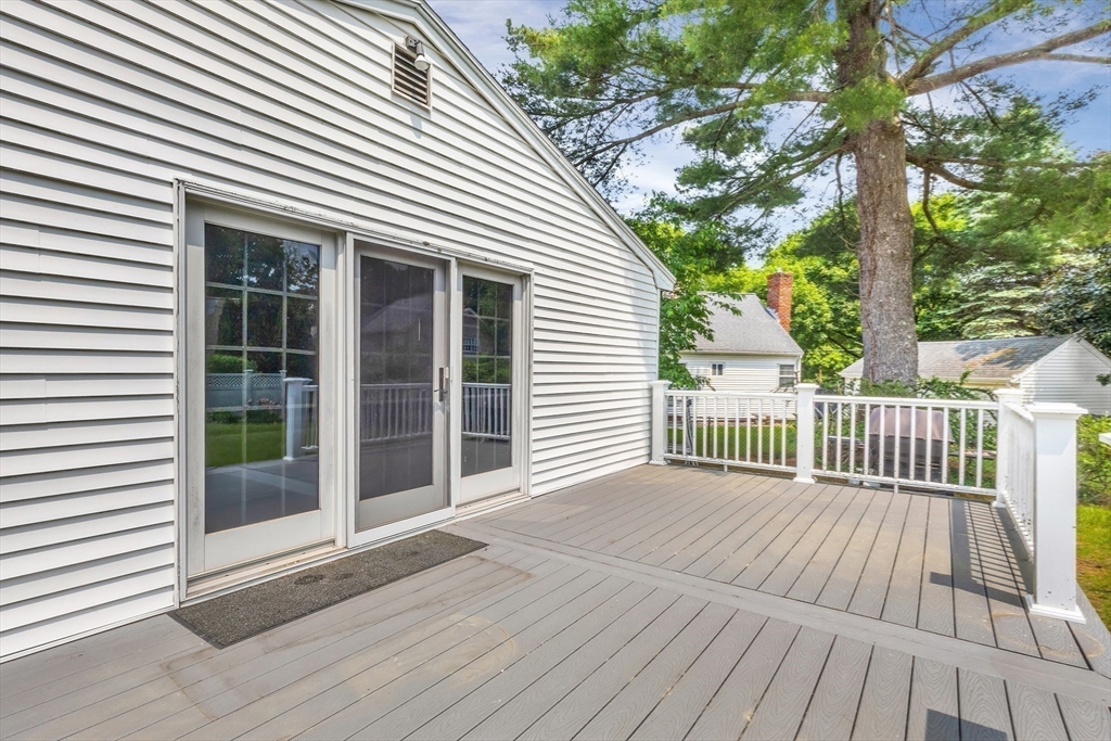3 bed, 2 bath apartment for rent at 4 Oakridge Ave, Natick — photo 13 of 28