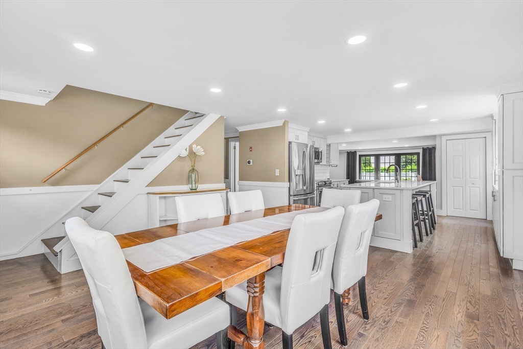 3 bed, 2 bath apartment for rent at 4 Oakridge Ave, Natick — photo 10 of 28