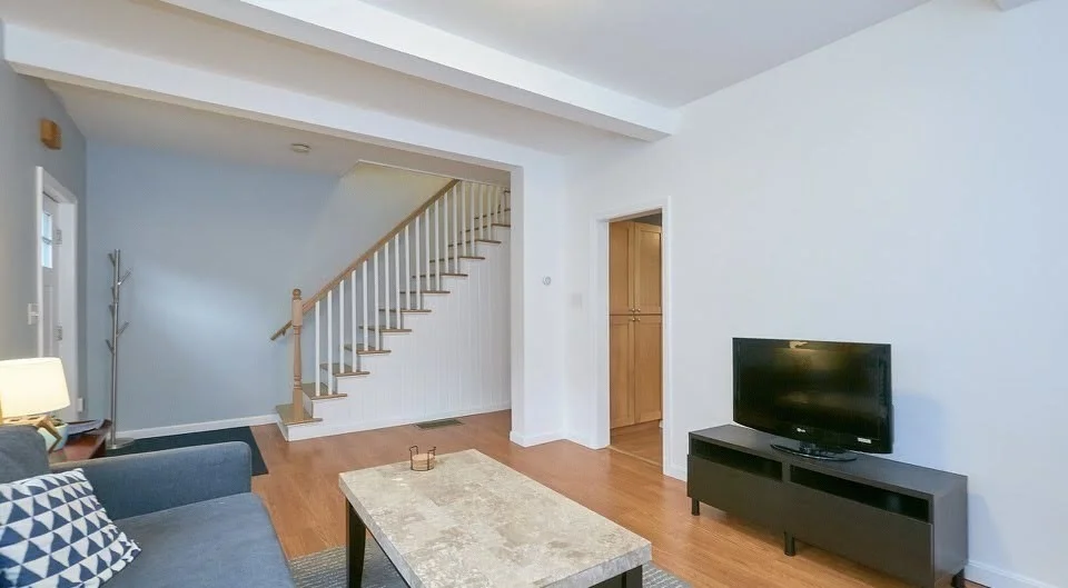 3 bed, 2 bath apartment for rent at 4 Olive Sq Unit 4, Union Square — photo 3 of 18