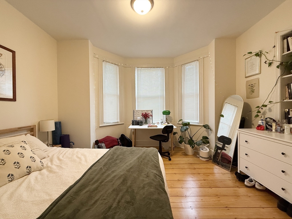 2 bed, 1 bath apartment for rent at 4 Orchard St Unit 1, Porter Square — photo 7 of 9