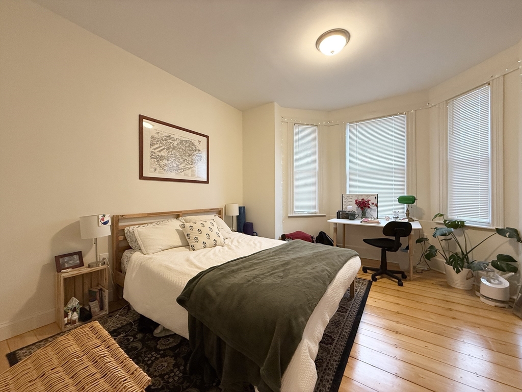 2 bed, 1 bath apartment for rent at 4 Orchard St Unit 1, Porter Square — photo 5 of 9