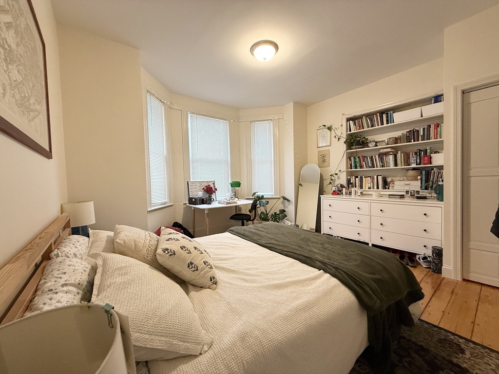 2 bed, 1 bath apartment for rent at 4 Orchard St Unit 1, Porter Square — photo 6 of 9