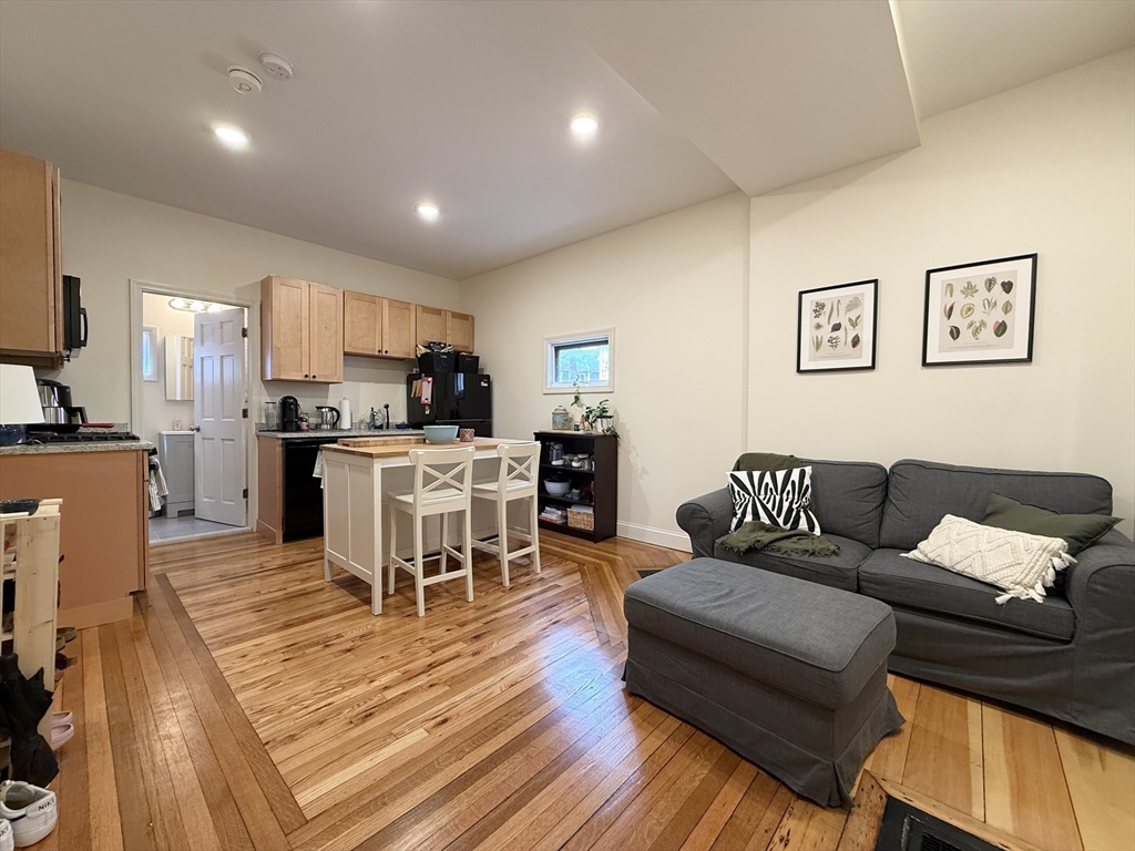 2 bed, 1 bath apartment for rent at 4 Orchard St Unit 1, Porter Square