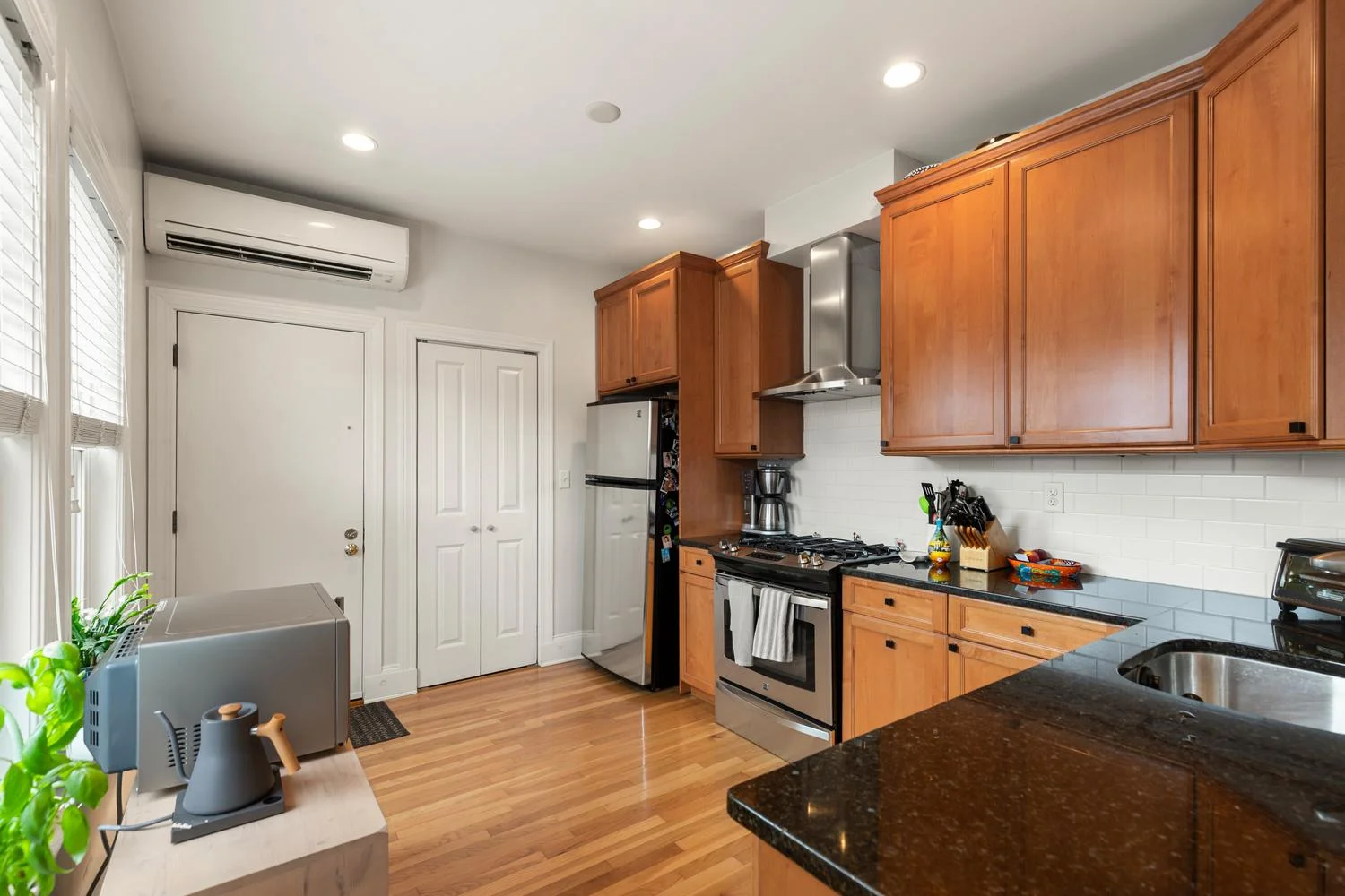 2 bed, 1.5 bath apartment for rent at 4 Orvis Rd Unit 4, Arlington — photo 7 of 22