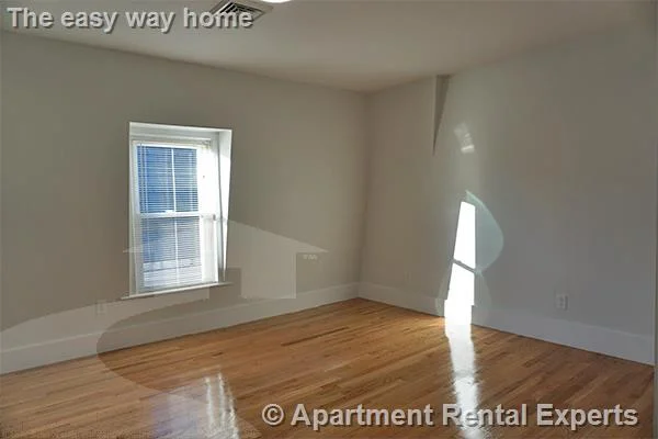 3 bed, 2 bath apartment for rent at 4 Osgood St Unit 3, Union Square — photo 5 of 10