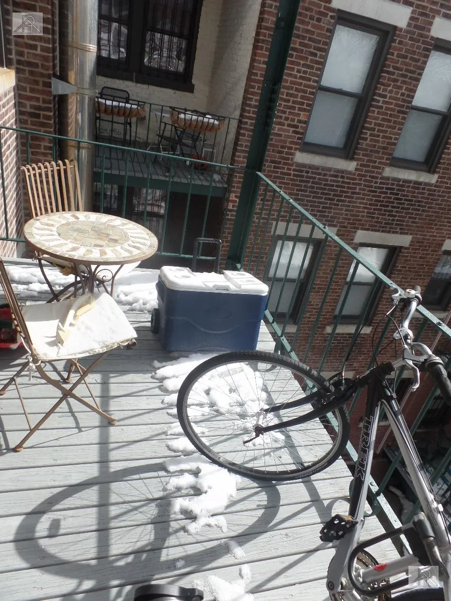 1 bed, 1 bath apartment for rent at 4 Park Vale Ave Unit 12, Allston — photo 3 of 5