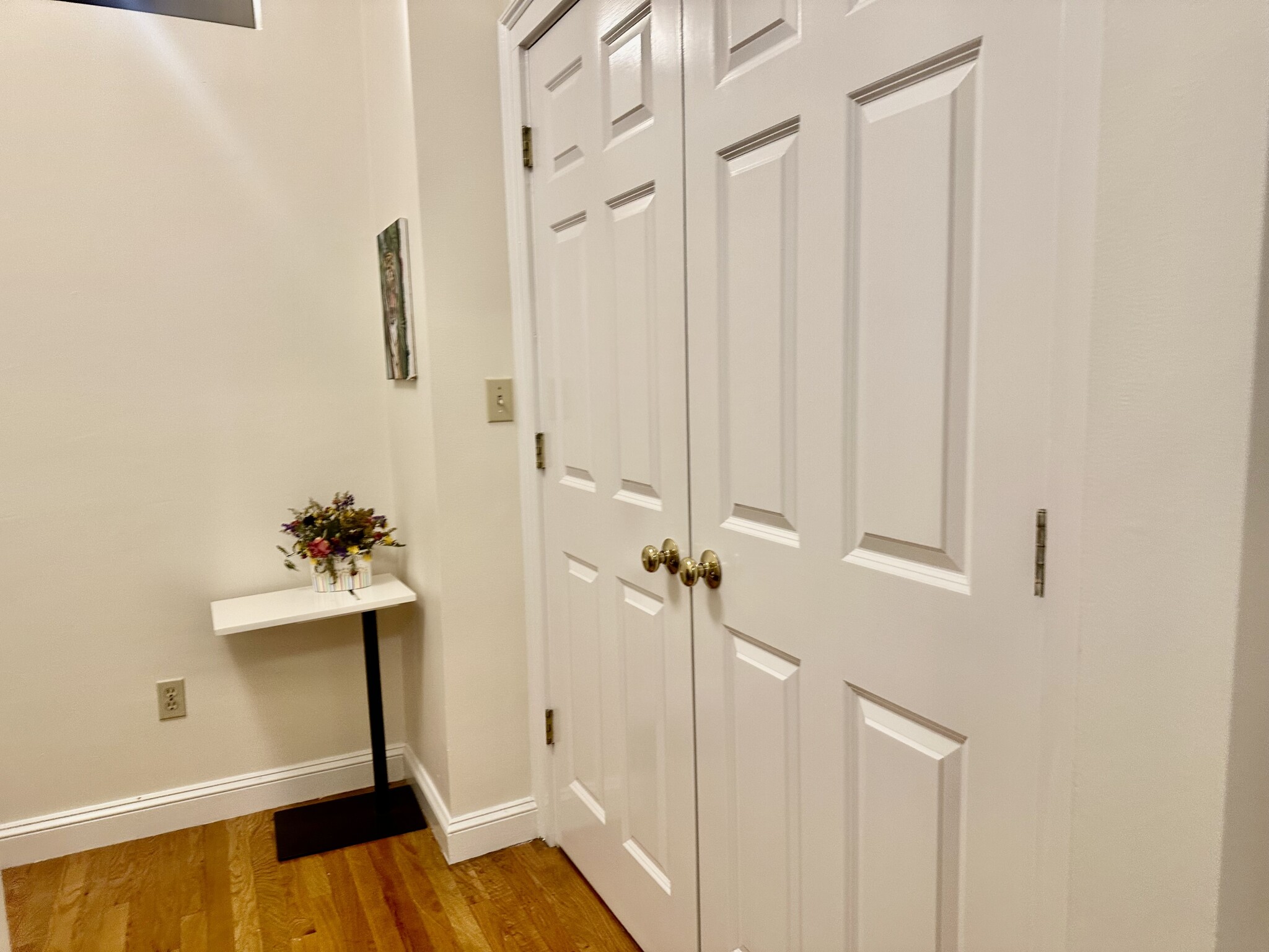1.5 bed, 1 bath apartment for rent at 4 Park Vale Ave Unit 2, Allston — photo 14 of 28