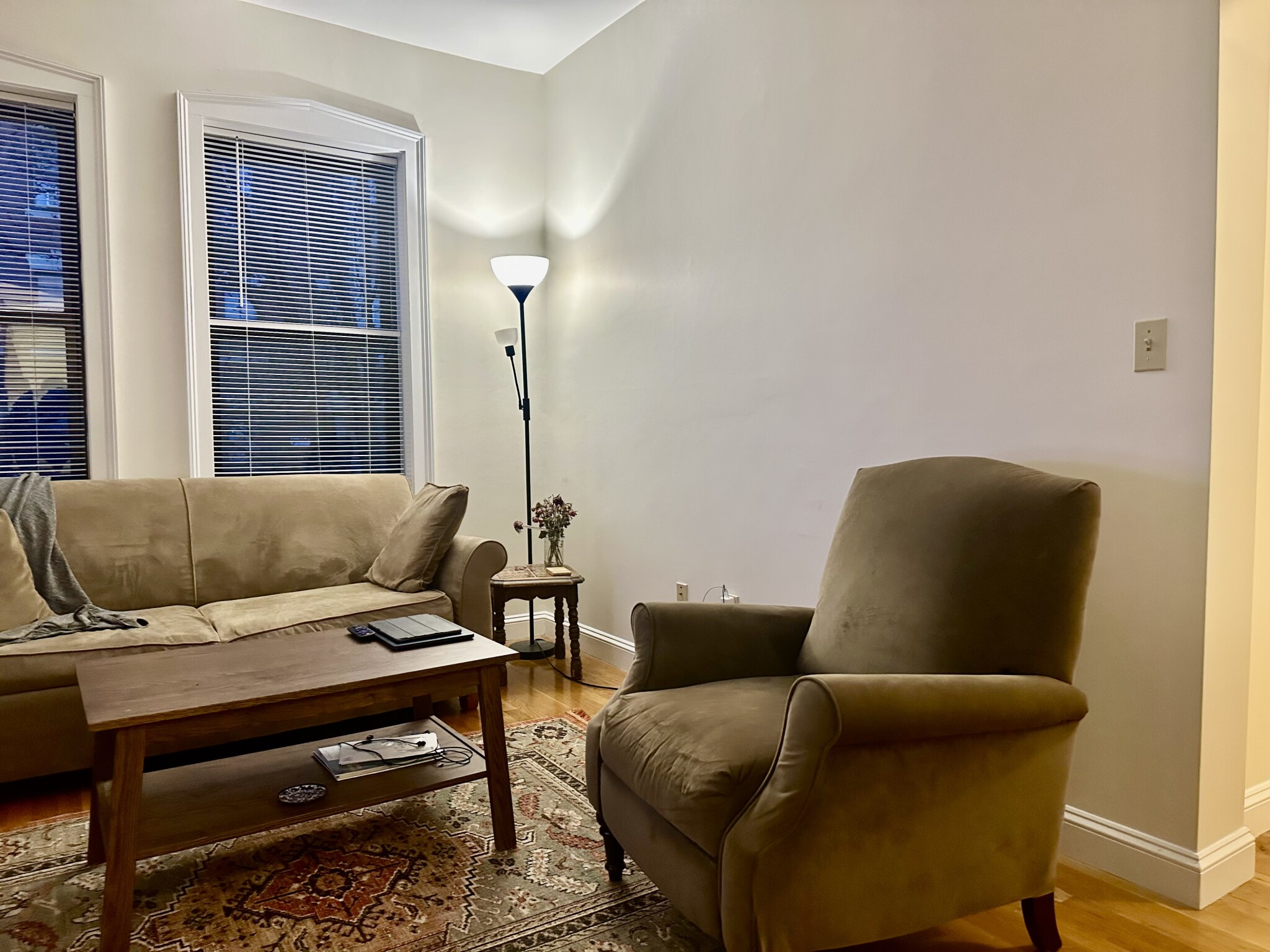 1.5 bed, 1 bath apartment for rent at 4 Park Vale Ave Unit 2, Allston — photo 4 of 28