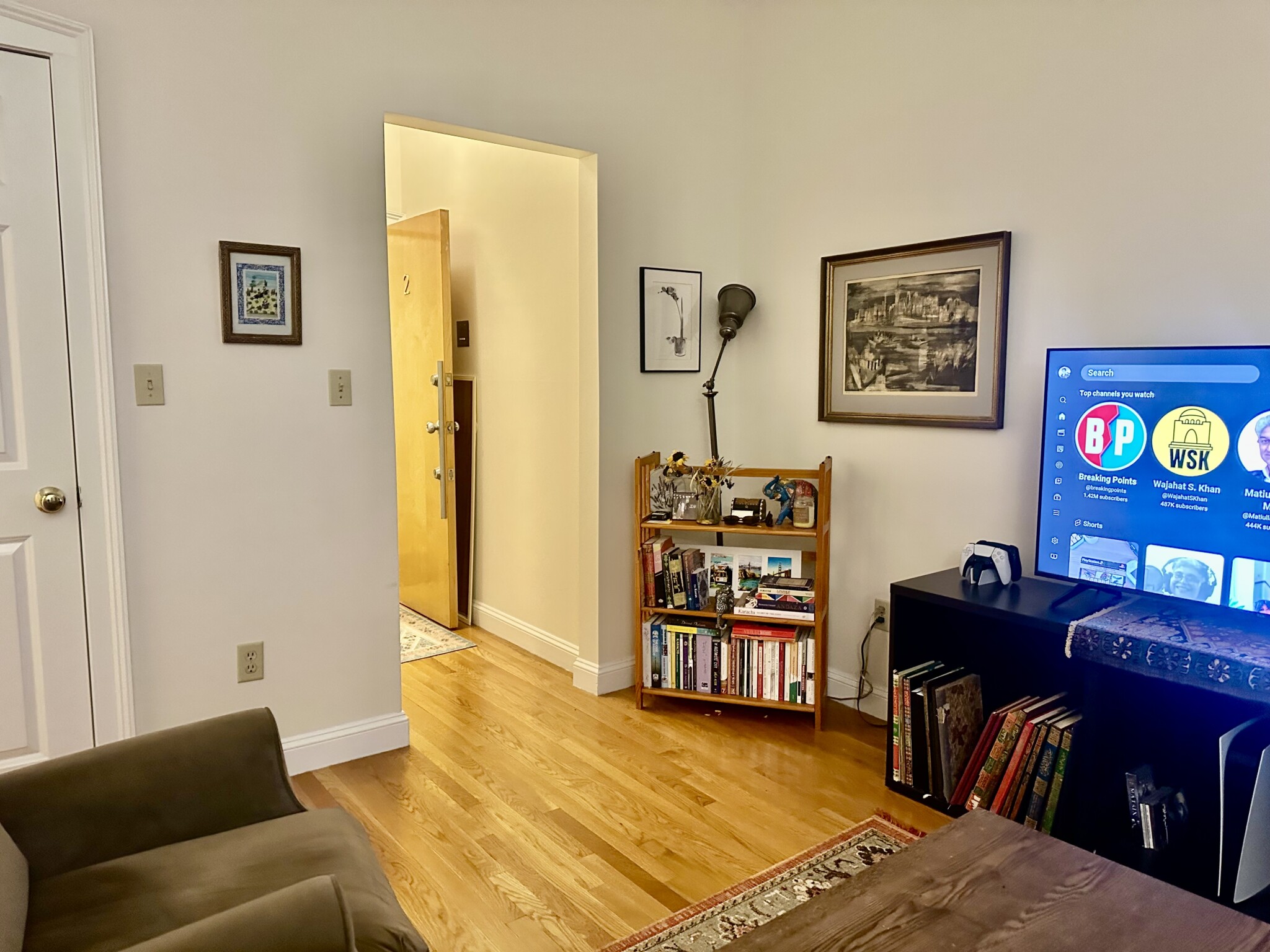 1.5 bed, 1 bath apartment for rent at 4 Park Vale Ave Unit 2, Allston — photo 5 of 28