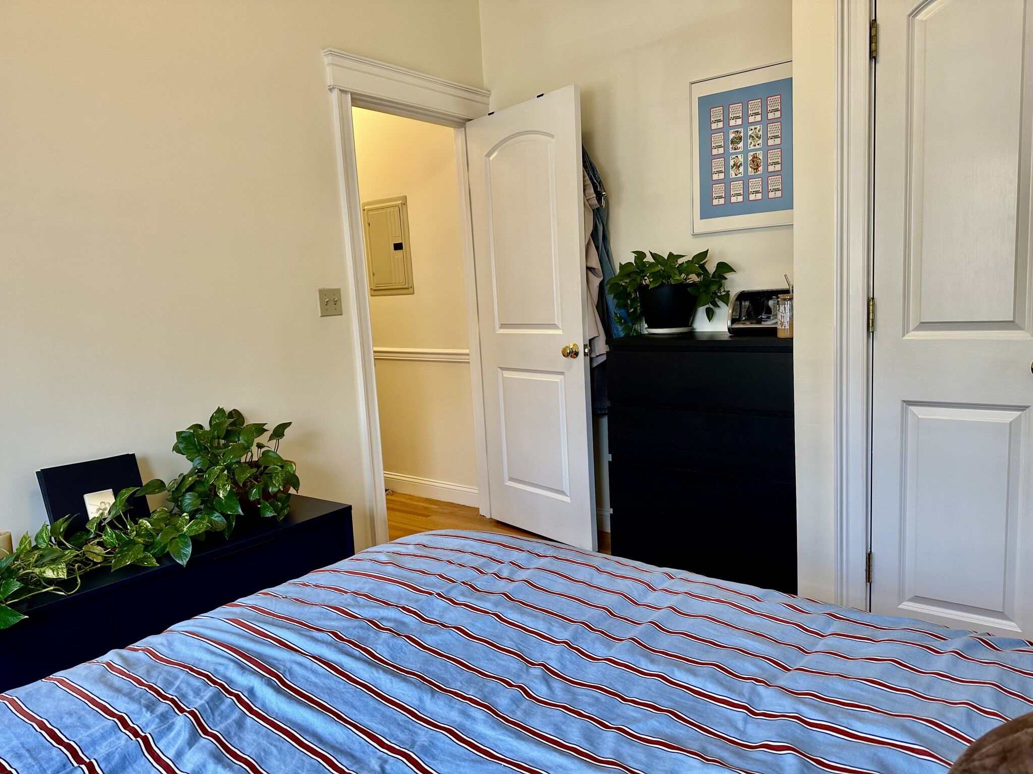 2 bed, 1 bath apartment for rent at 4 Park Vale Ave Unit 5, Allston — photo 8 of 17