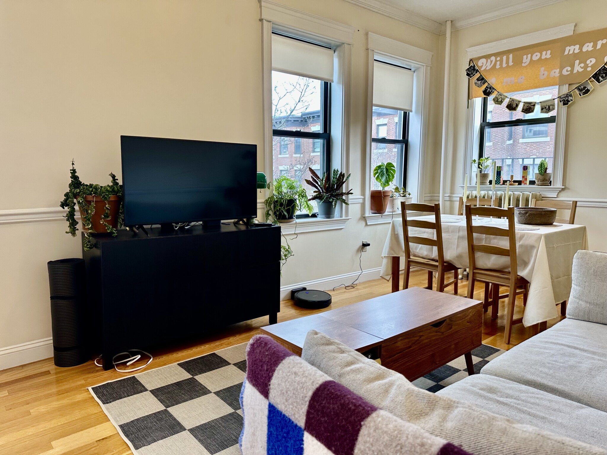2 bed, 1 bath apartment for rent at 4 Park Vale Ave Unit 5, Allston — photo 2 of 17
