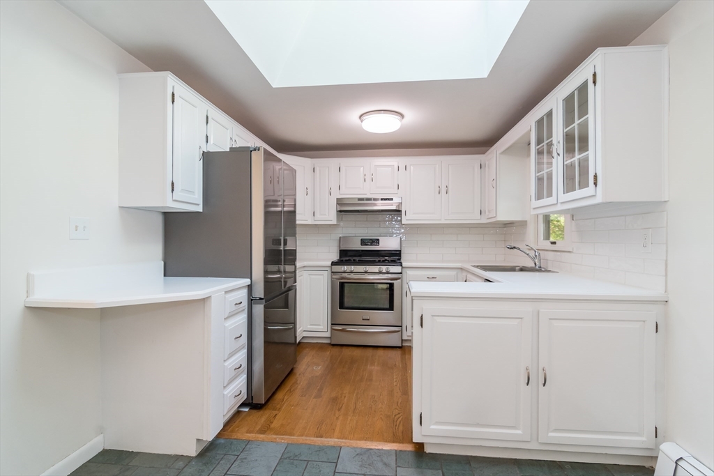 3 bed, 2 bath apartment for rent at 4 Paul St Unit -, North Natick — photo 7 of 27