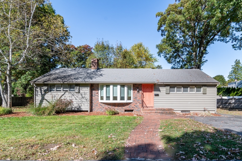 3 bed, 2 bath apartment for rent at 4 Paul St Unit -, North Natick — photo 1 of 27