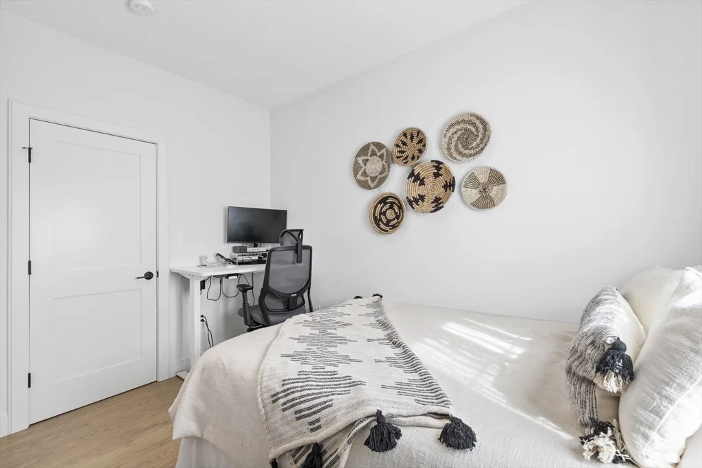 3 bed, 2 bath apartment for rent at 4 Payne St Unit 1, Dorchester — photo 10 of 16