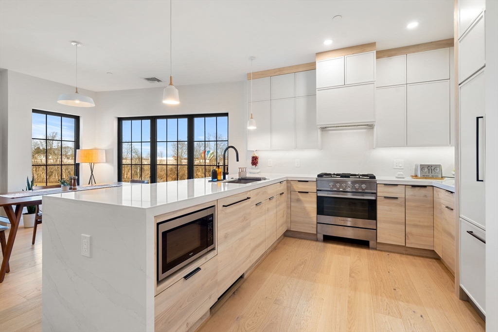 3 bed, 3 bath apartment for rent at 4 Payne St Unit C, Dorchester