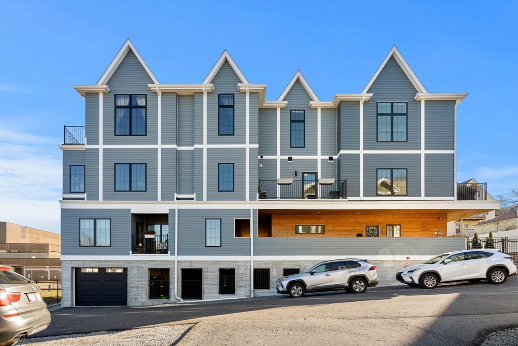 3 bed, 3 bath apartment for rent at 4 Payne St Unit C, Dorchester — photo 21 of 21