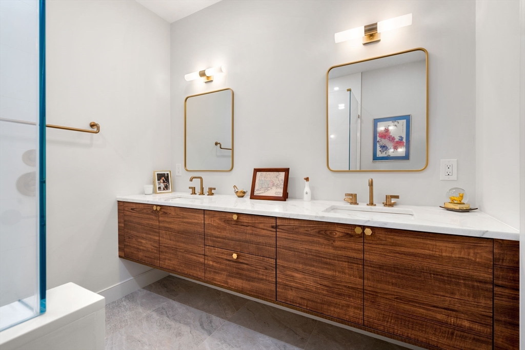 3 bed, 3 bath apartment for rent at 4 Payne St Unit C, Dorchester — photo 17 of 21