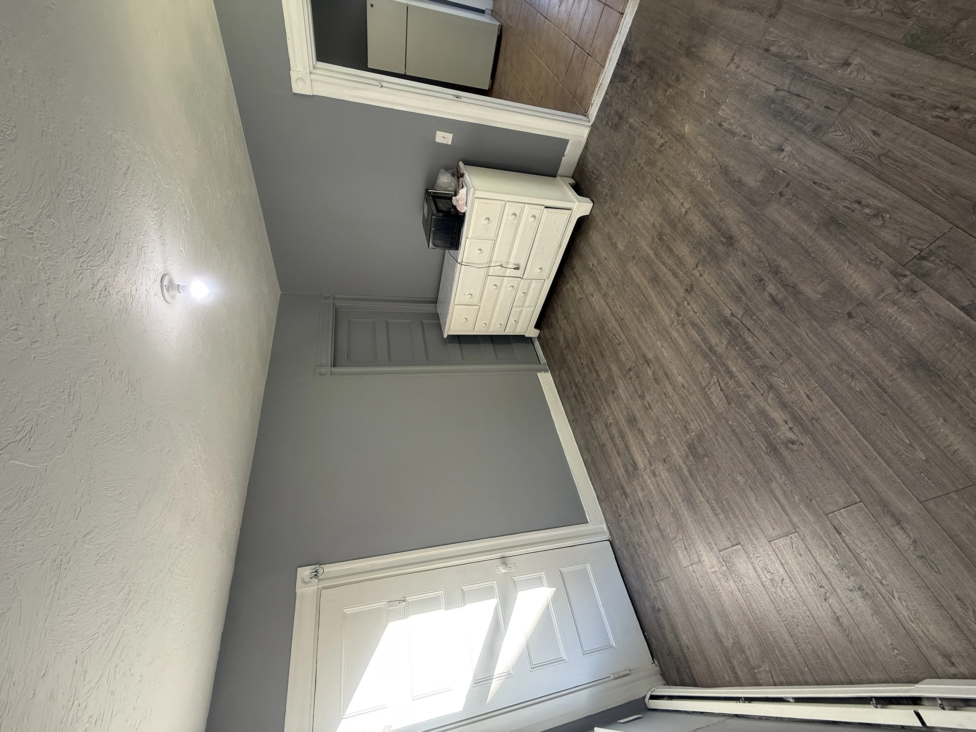 2 bed, 1 bath apartment for rent at 4 Pearl St Unit 2A, East Somerville — photo 3 of 6
