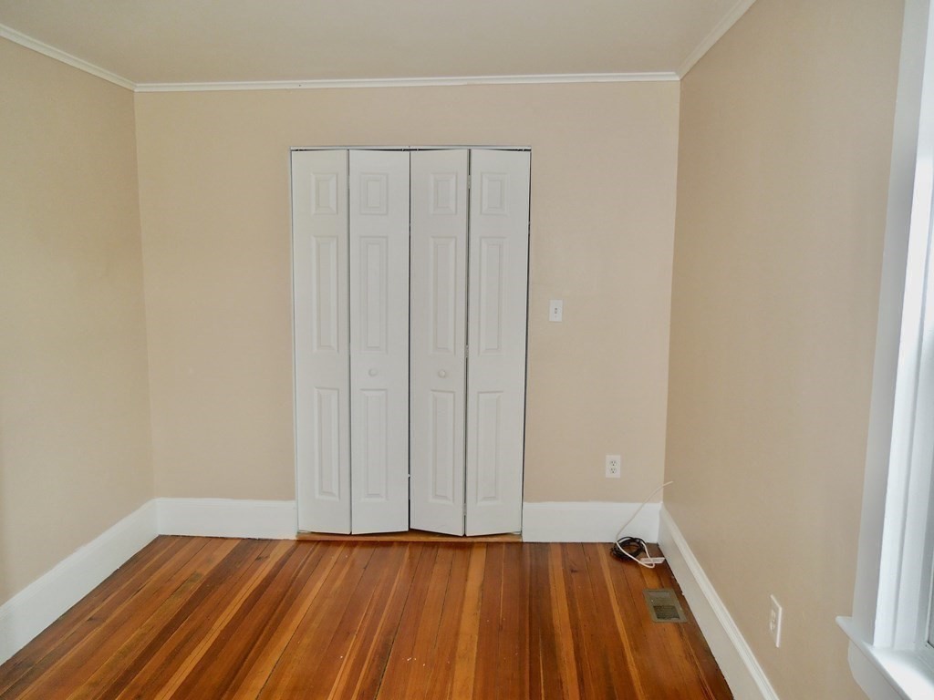 2 bed, 1 bath apartment for rent at 4 Peck St Unit 1, Kingston — photo 8 of 11