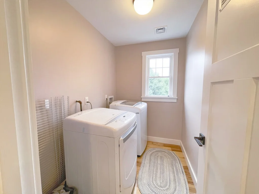 4 bed, 2 bath apartment for rent at 4 Pine Crest Rd, Braintree — photo 28 of 36