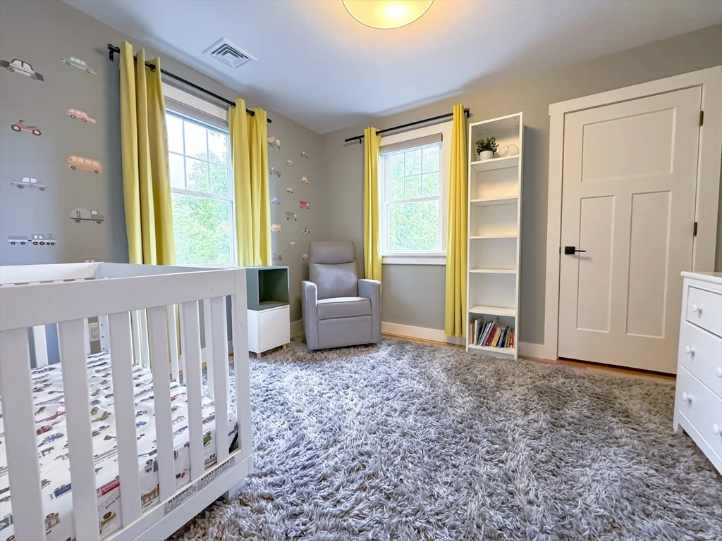 4 bed, 2 bath apartment for rent at 4 Pine Crest Rd, Braintree — photo 23 of 36