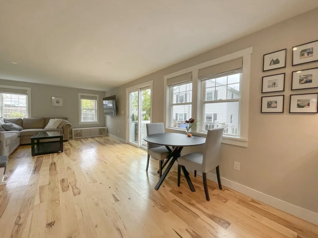 4 bed, 2 bath apartment for rent at 4 Pine Crest Rd, Braintree — photo 9 of 36