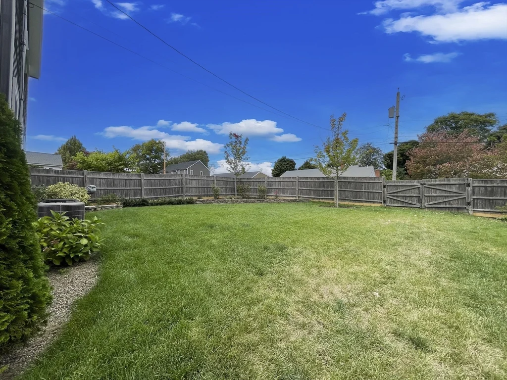 4 bed, 2 bath apartment for rent at 4 Pine Crest Rd, Braintree — photo 36 of 36