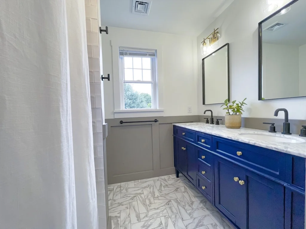 4 bed, 2 bath apartment for rent at 4 Pine Crest Rd, Braintree — photo 19 of 36