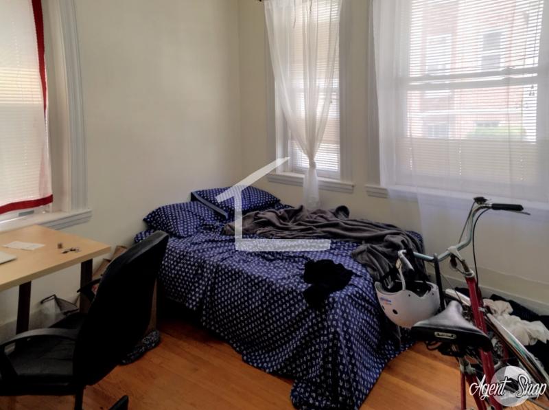 2 bed, 1 bath apartment for rent at 4 Price Rd Unit 1, Brighton — photo 3 of 9