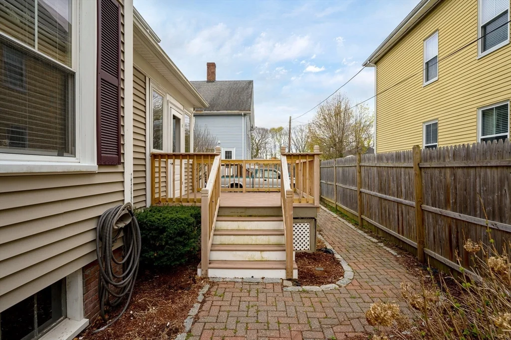 4 bed, 1 bath apartment for rent at 4 Prospect St Unit 4, Attleboro — photo 34 of 40