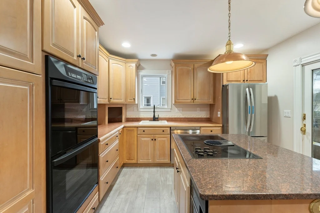 4 bed, 1 bath apartment for rent at 4 Prospect St Unit 4, Attleboro — photo 10 of 40