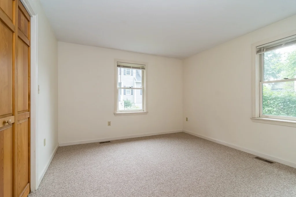 3 bed, 2 bath apartment for rent at 4 Randall Ct, Natick — photo 13 of 25