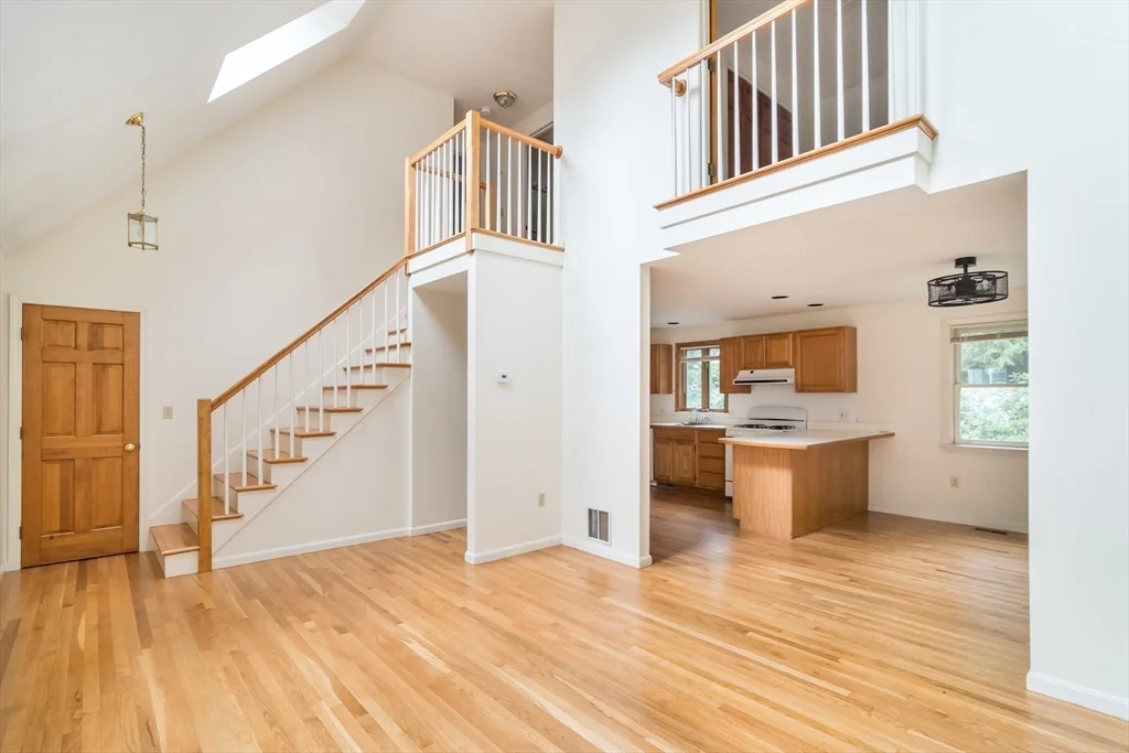 3 bed, 2 bath apartment for rent at 4 Randall Ct Unit 4, Natick — photo 4 of 24