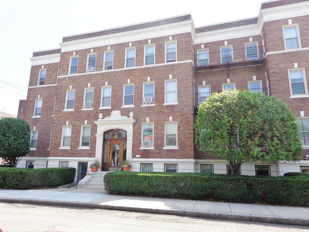 1 bed, 1 bath apartment for rent at 4 Ransom Rd Unit 3, Brighton