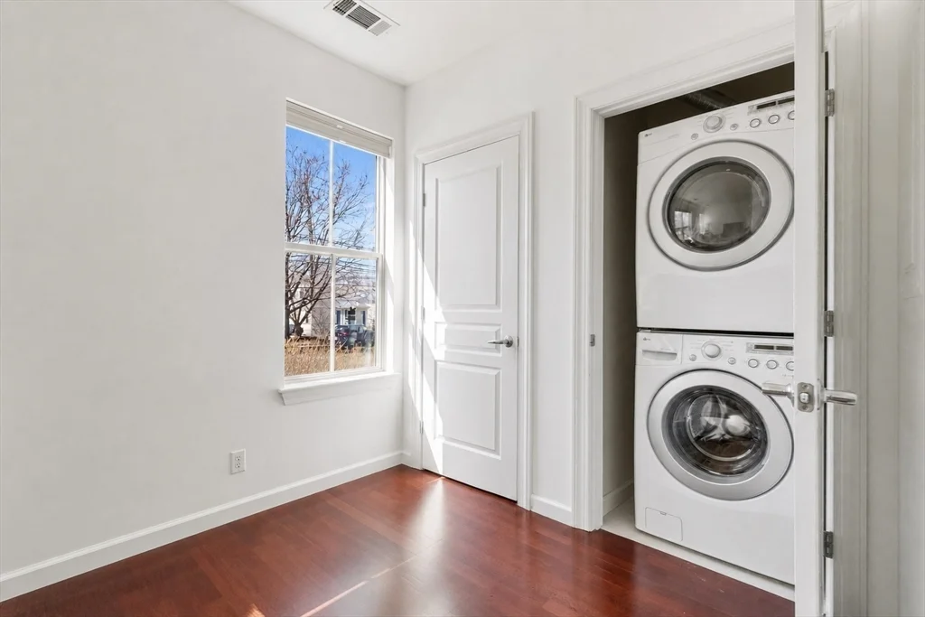 1 bed, 1 bath apartment for rent at 4 Repton Cir Unit 4105, Watertown — photo 4 of 14