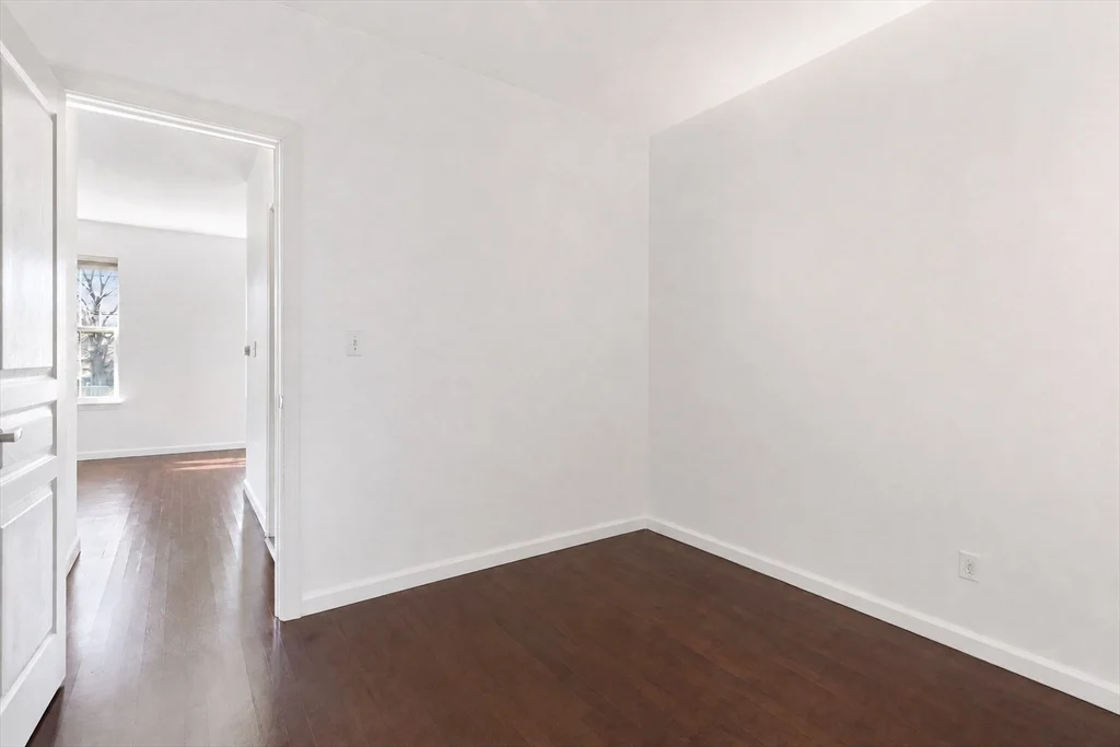 1 bed, 1 bath apartment for rent at 4 Repton Cir Unit 4105, Watertown — photo 10 of 14