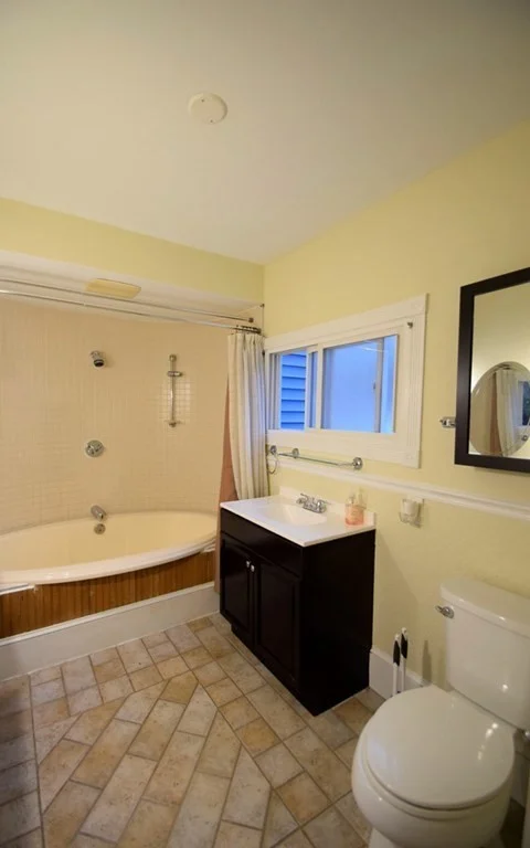 1 bed, 1 bath apartment for rent at 4 Riverside Sq Unit 1, Boston — photo 12 of 15