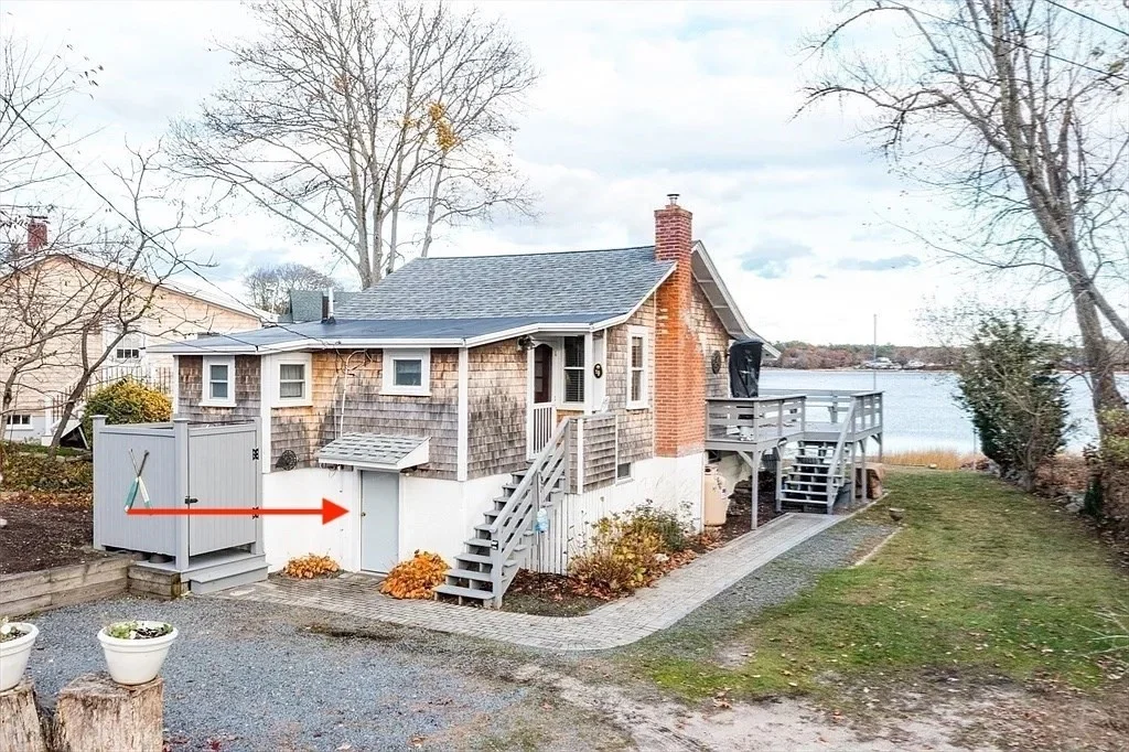 1 bed, 1 bath apartment for rent at 4 Ross Ave Unit 2, Wareham