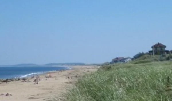 1 bed, 1 bath apartment for rent at 4 Roy Ave Unit A, Plum Island — photo 13 of 13