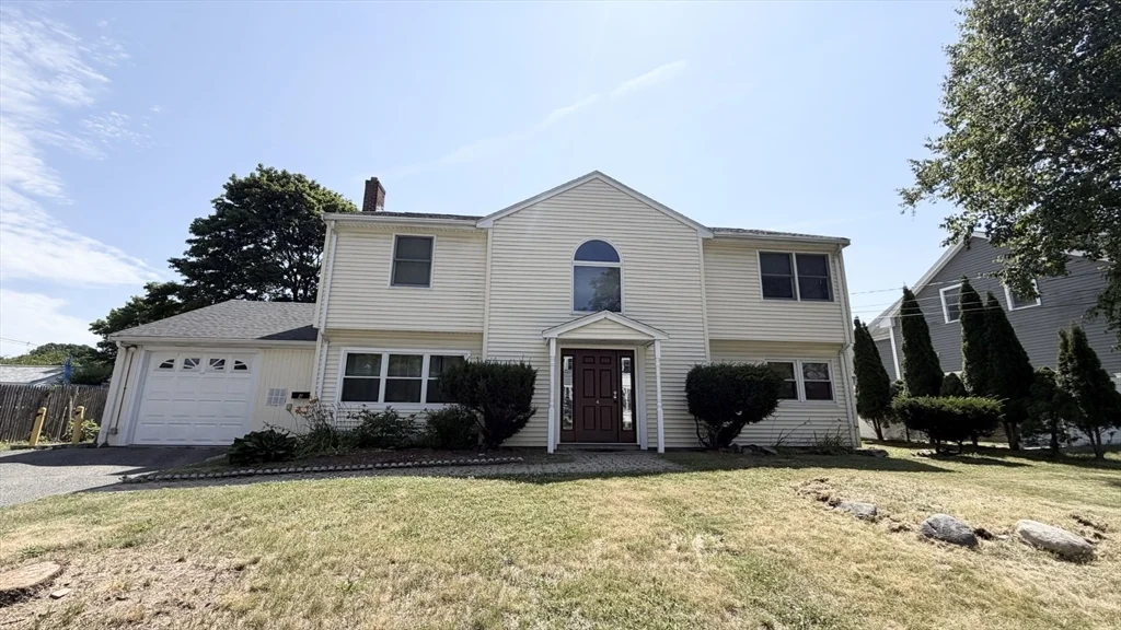 3 bed, 3 bath apartment for rent at 4 Rutledge Rd Unit 4, Natick — photo 1 of 20