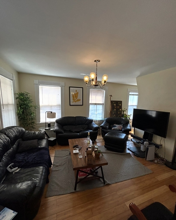 5 bed, 2 bath apartment for rent at 4 Saint Mary Rd, Central Square — photo 3 of 14