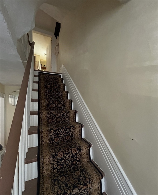 5 bed, 2 bath apartment for rent at 4 Saint Mary Rd, Central Square — photo 14 of 14