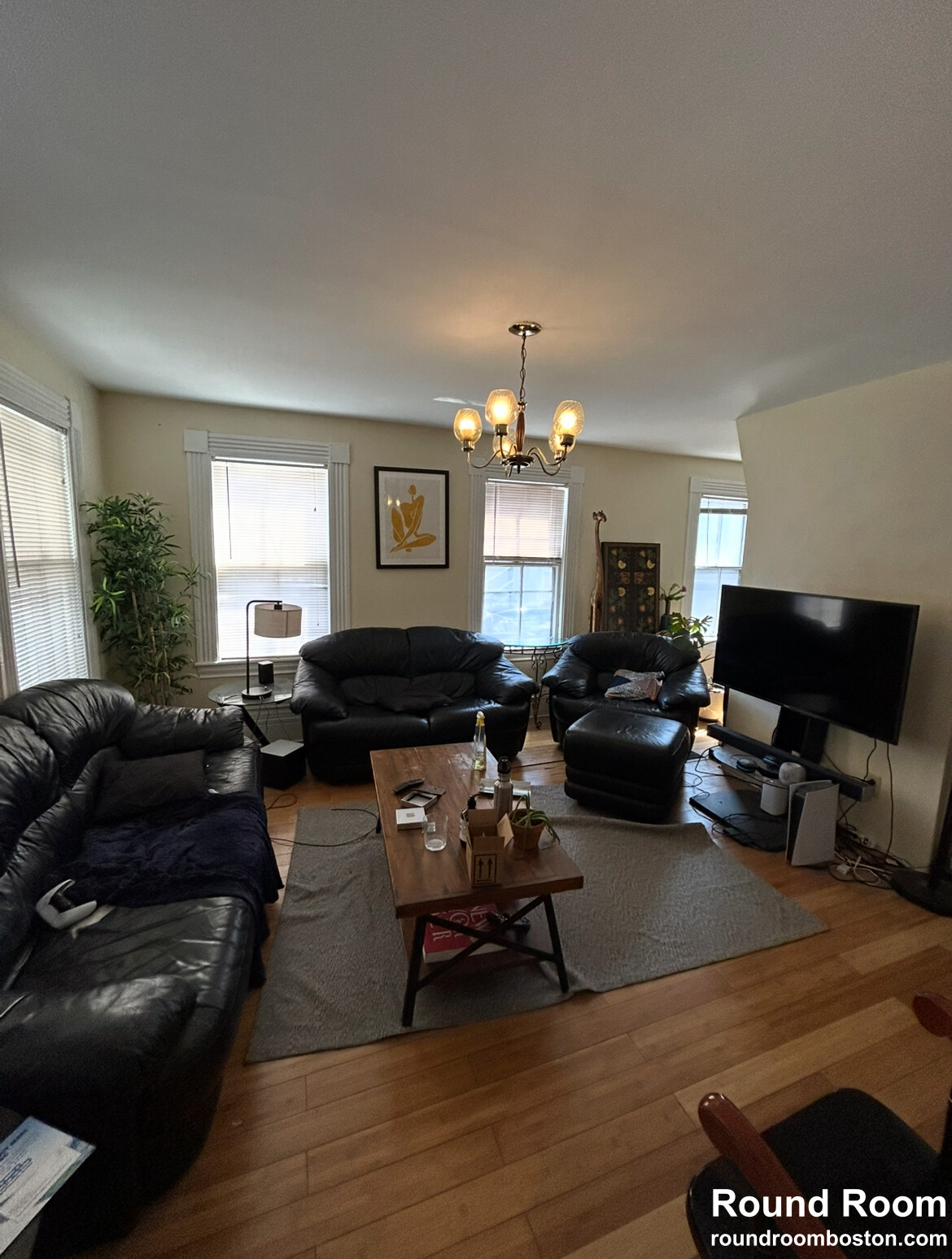 5 bed, 2 bath apartment for rent at 4 Saint Mary Rd Unit 1, Mid-Cambridge — photo 2 of 25