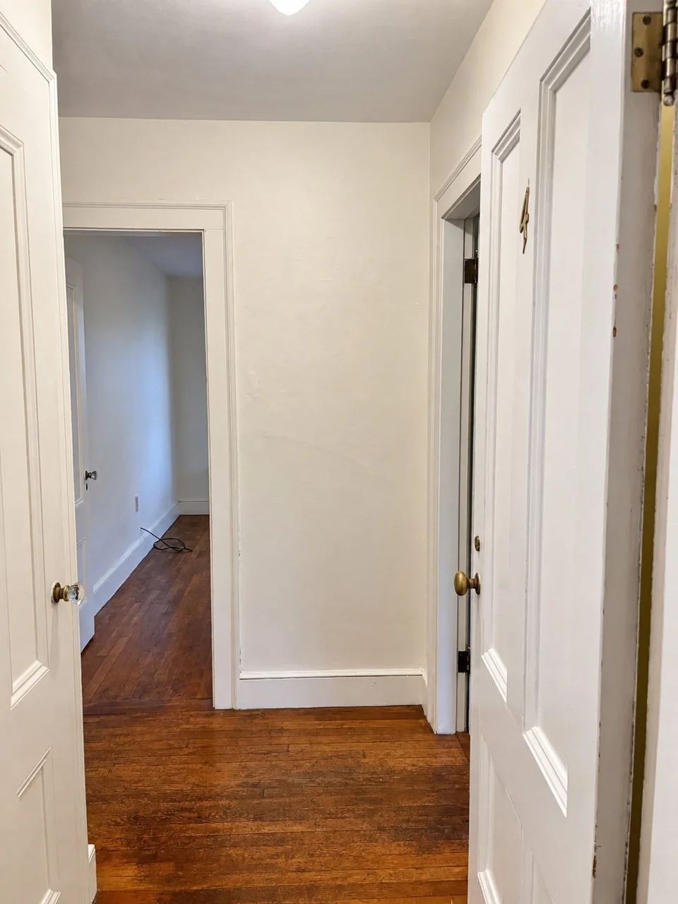 1 bed, 1 bath apartment for rent at 4 Saunders St Unit 3R, Salem — photo 3 of 10