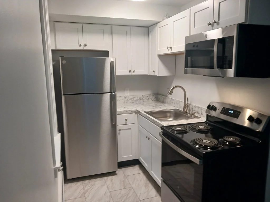 1 bed, 1 bath apartment for rent at 4 Sawyer Pl Unit 3, Plymouth — photo 2 of 3