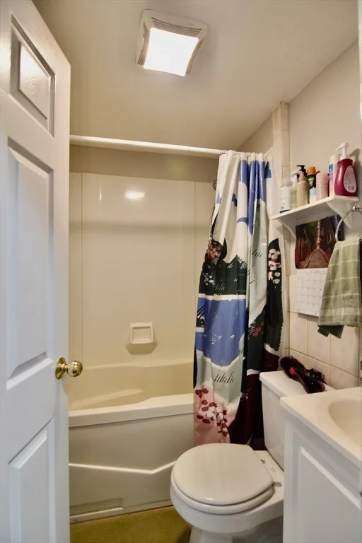 2 bed, 1 bath apartment for rent at 4 Saxton St Unit 2, Dorchester — photo 12 of 14