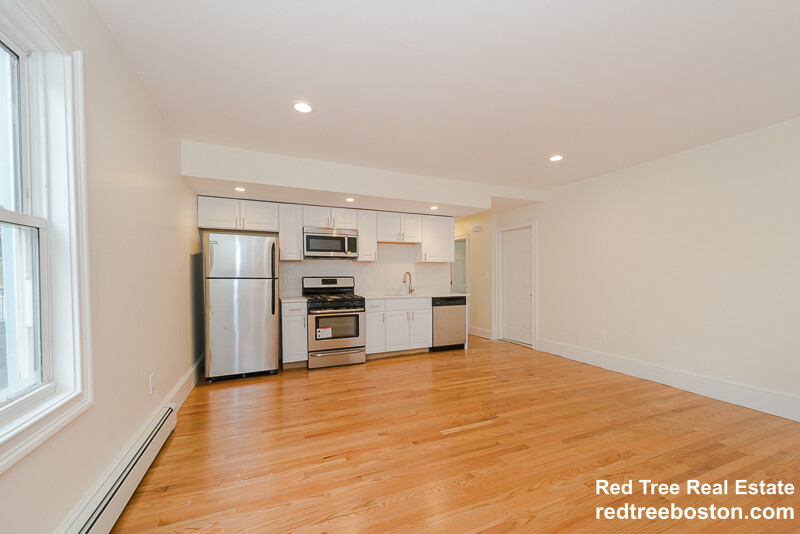 2 bed, 2 bath apartment for rent at 4 School St Unit 1, Roxbury